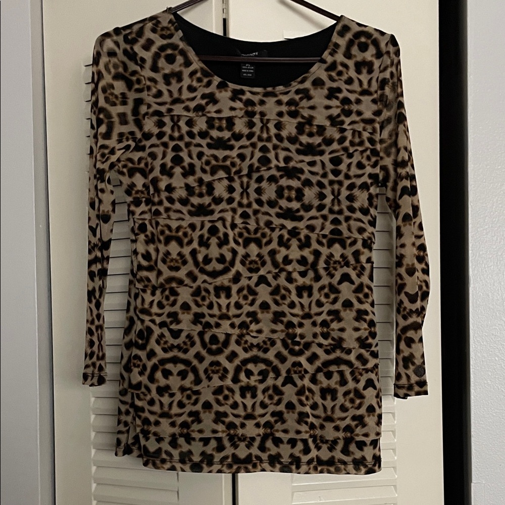 Alfani Leopard Print 3/4 sleeve top in Petite Small.
